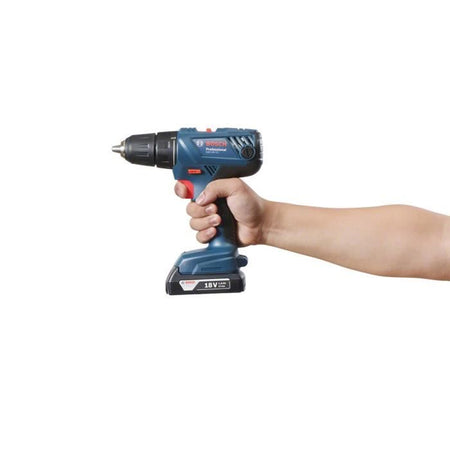 Bosch trådløs drill og skrutrekker GSR 18V-21 + 2 batterier 2Ah + lader + koffert